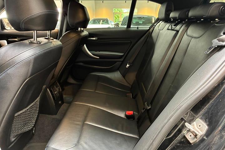 Sort BMW 120d fra 2018