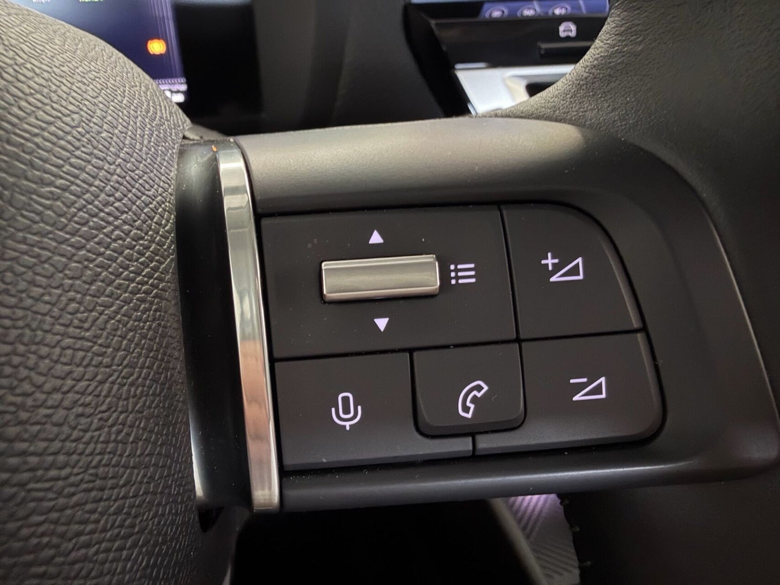 Grå Citroën ë-C4 fra 2025