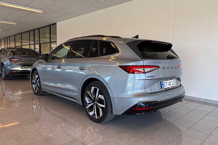 Sølv Skoda Enyaq fra 2025