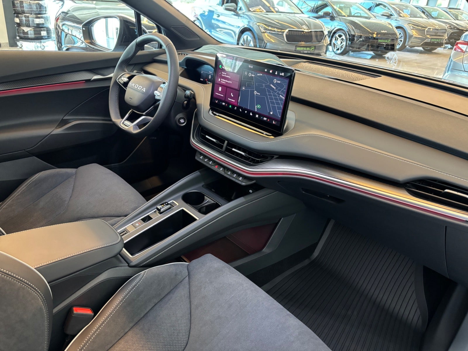 Sølv Skoda Enyaq fra 2025