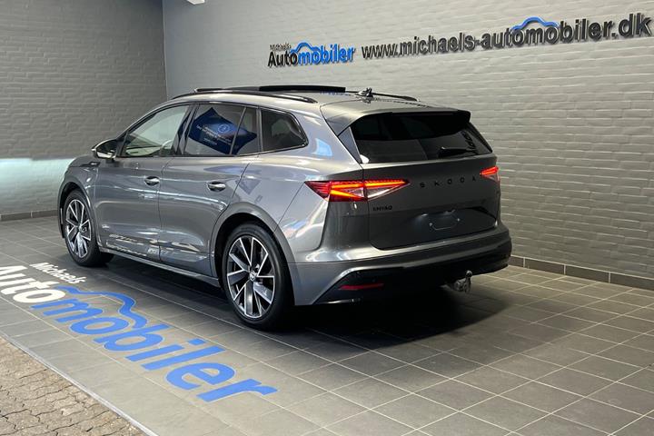 Grå Skoda Enyaq fra 2025