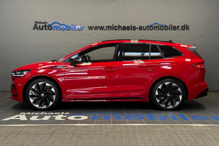 Rød Skoda Enyaq fra 2022