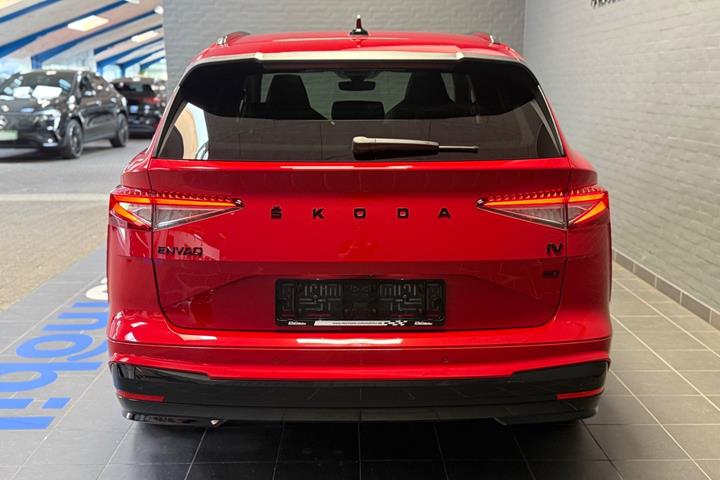 Rød Skoda Enyaq fra 2022
