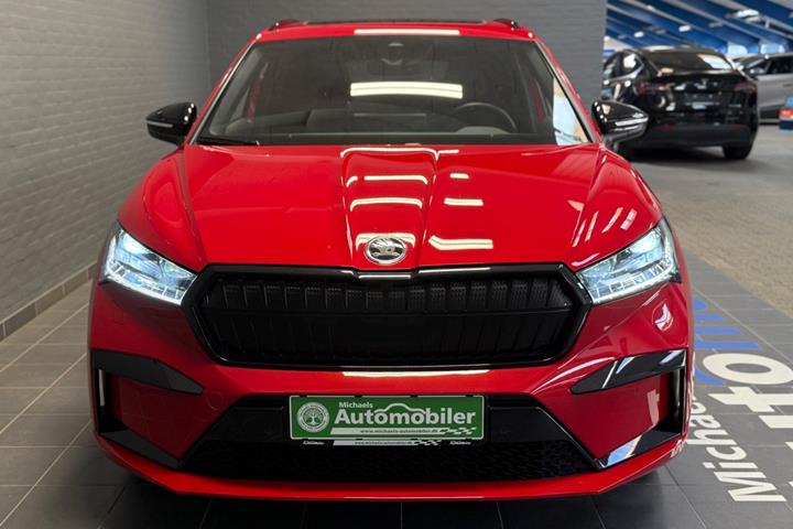 Rød Skoda Enyaq fra 2022