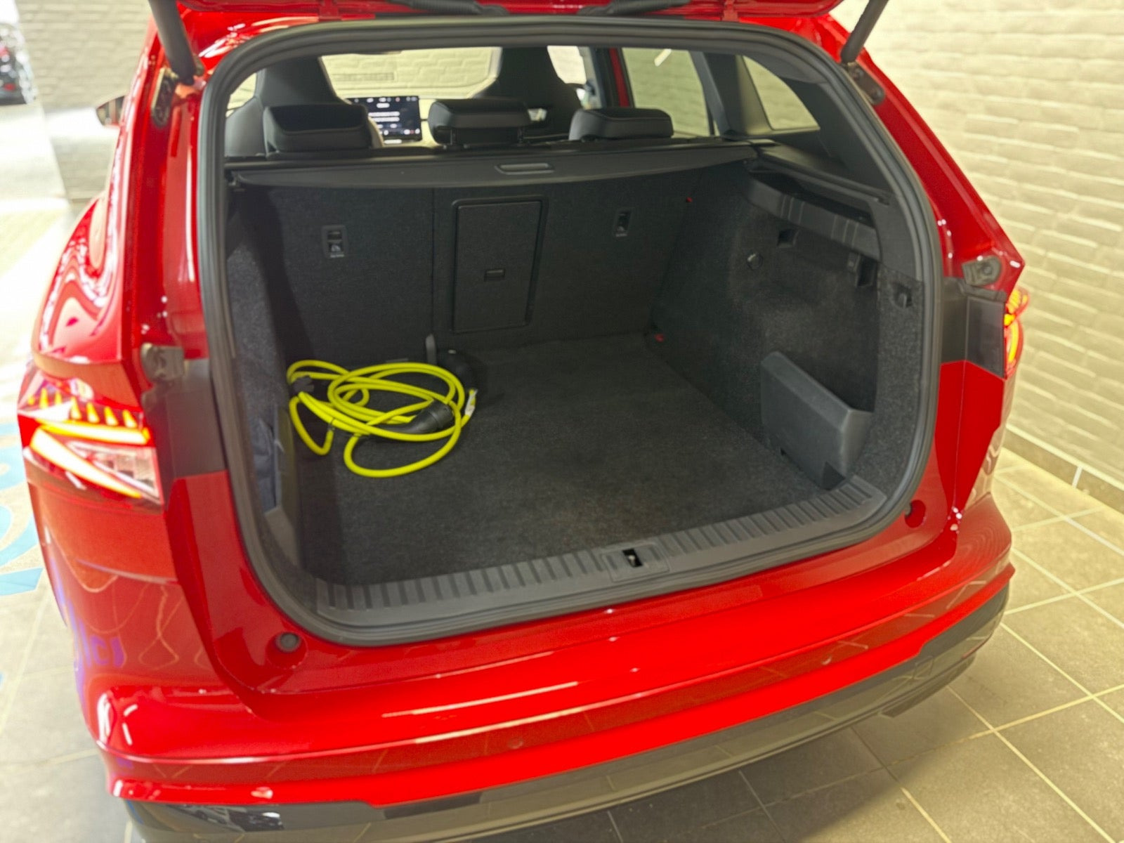 Rød Skoda Enyaq fra 2022
