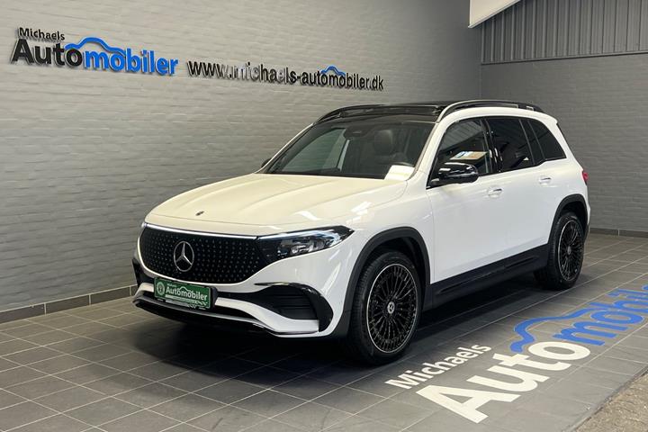 Hvid Mercedes EQB250+ fra 2025 set udefra
