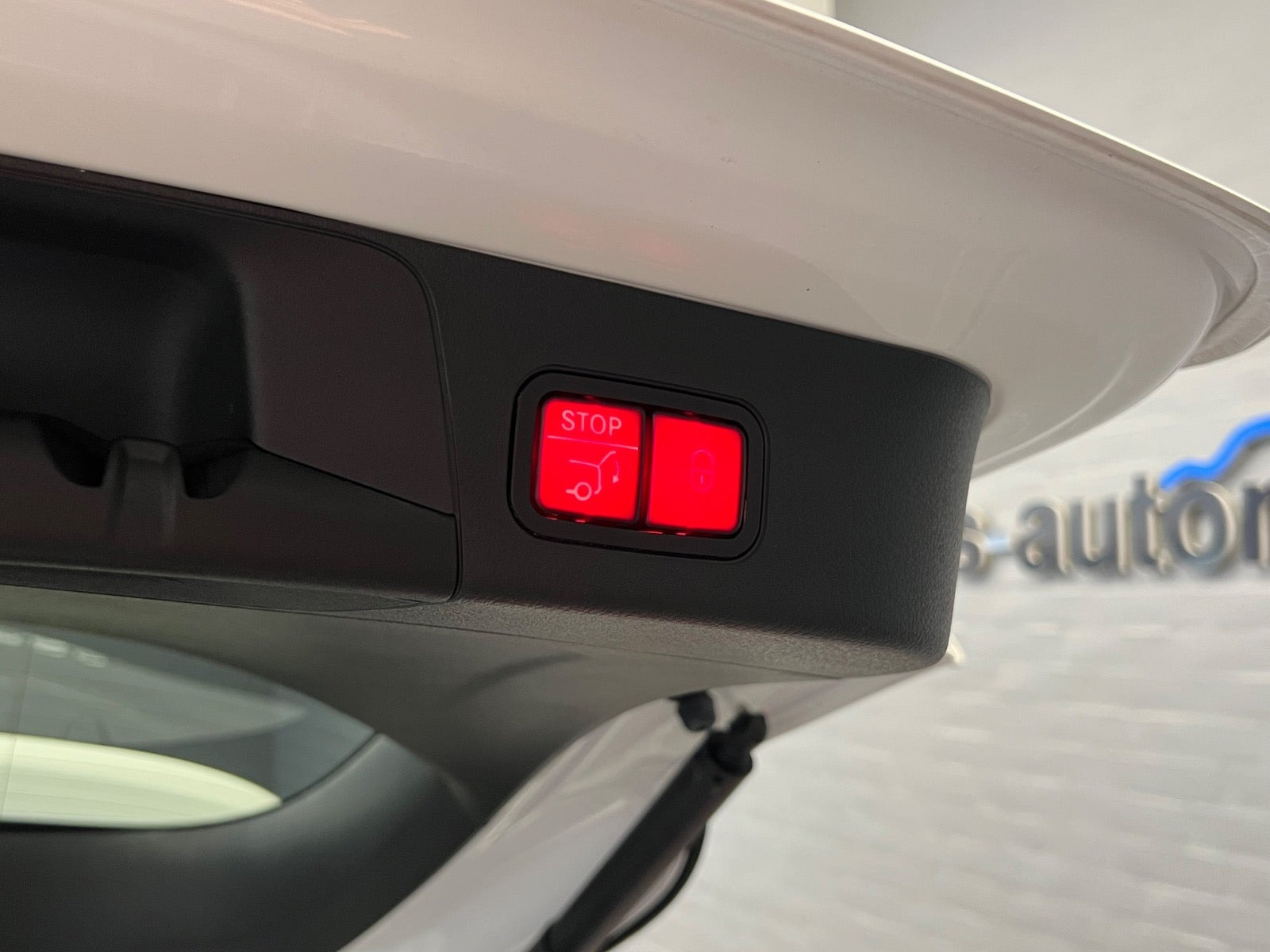 Hvid Mercedes EQB250+ fra 2025