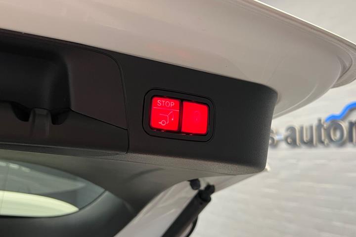 Hvid Mercedes EQB250+ fra 2025