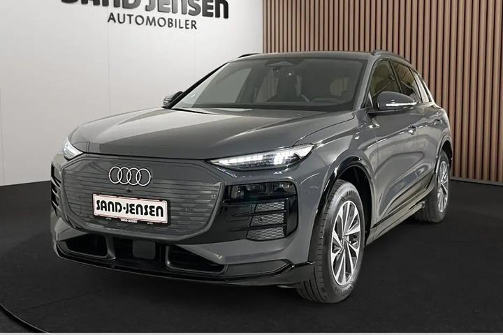 Grå Audi Q6 e-tron fra 2025