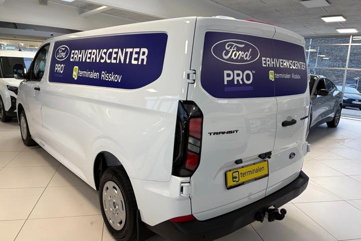 Hvid Ford Transit Custom 320 L2 fra 2026