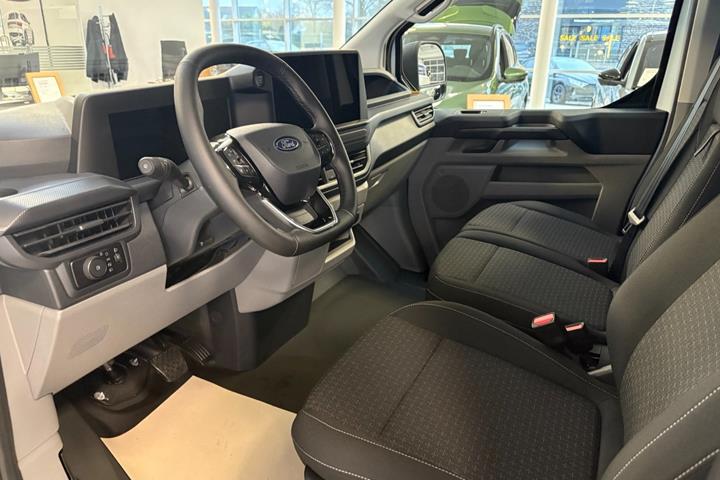 Hvid Ford Transit Custom 320 L2 fra 2026