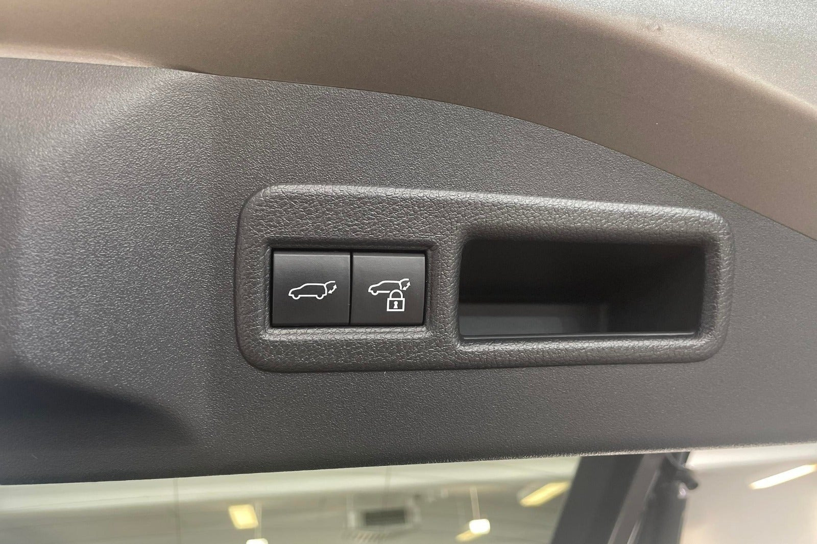 Grå Subaru Solterra fra 2023