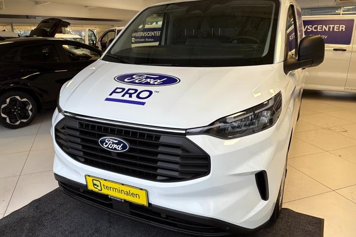 Hvid Ford Transit Custom 320 L1 fra 2026
