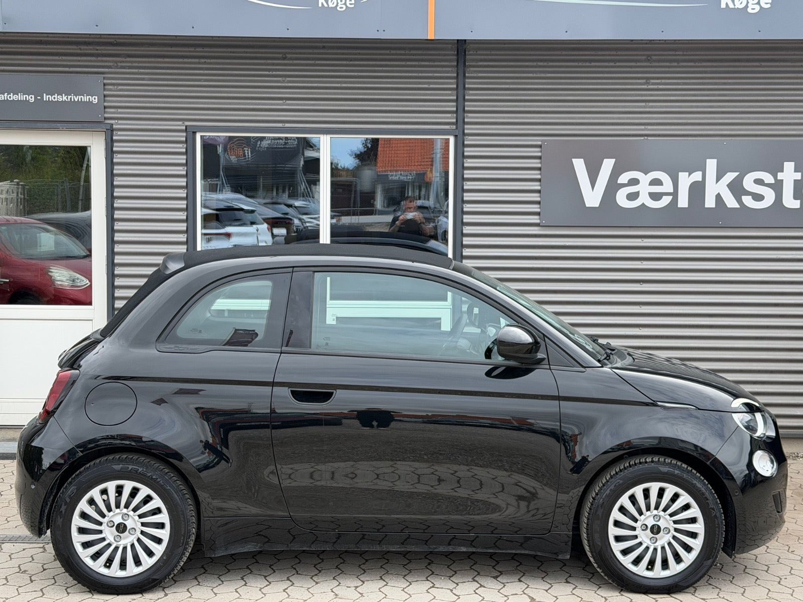 Sort Fiat 500e fra 2023