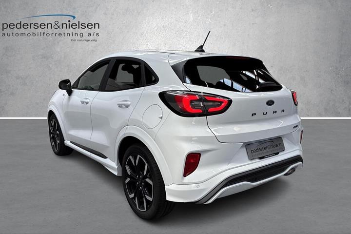 Hvid Ford Puma fra 2020