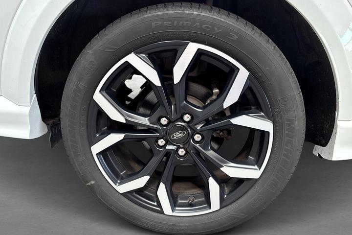 Hvid Ford Puma fra 2020