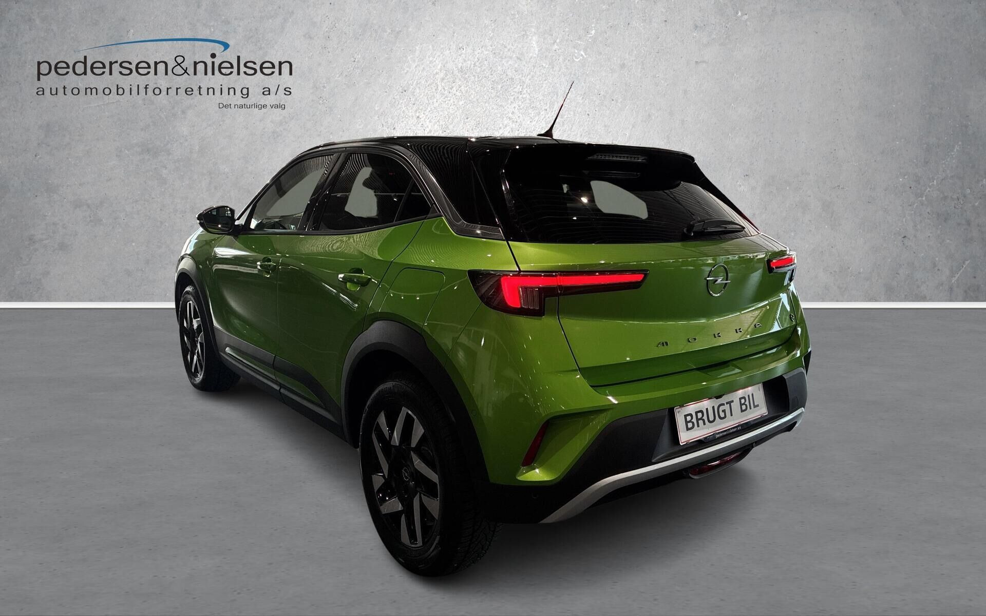 Grøn Opel Mokka-e fra 2023