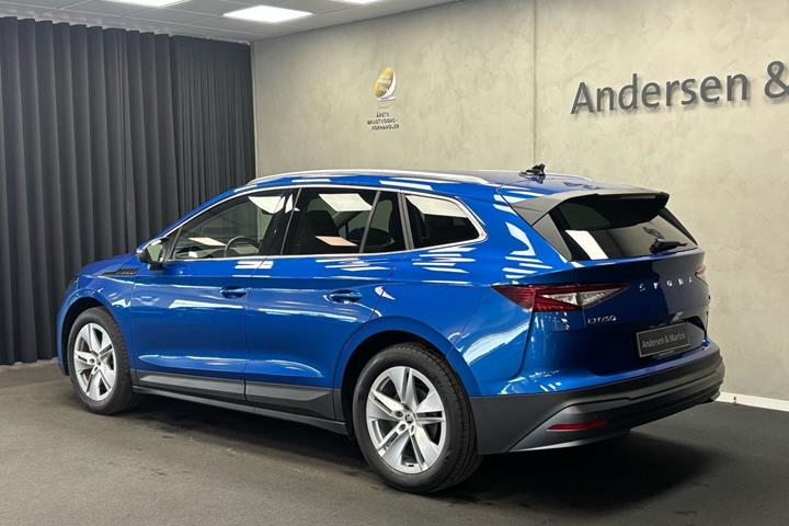 Blå Skoda Enyaq fra 2022