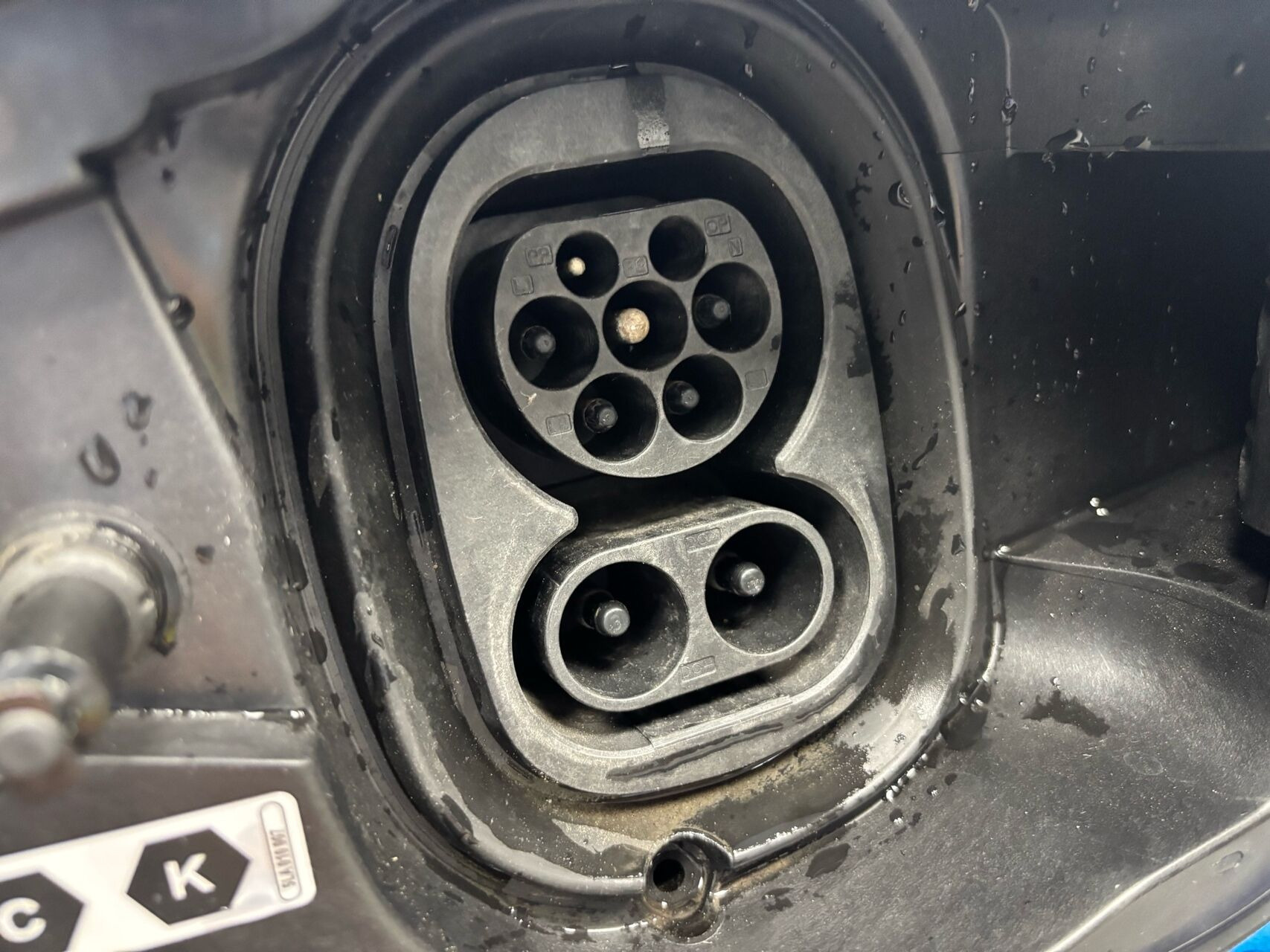 Blå Skoda Enyaq fra 2022