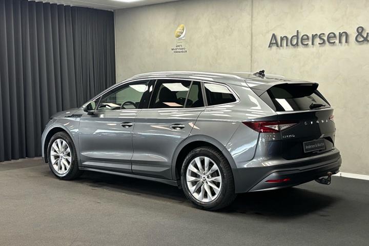 Grå Skoda Enyaq fra 2022