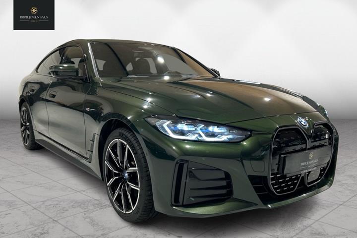 Grøn BMW i4 fra 2023