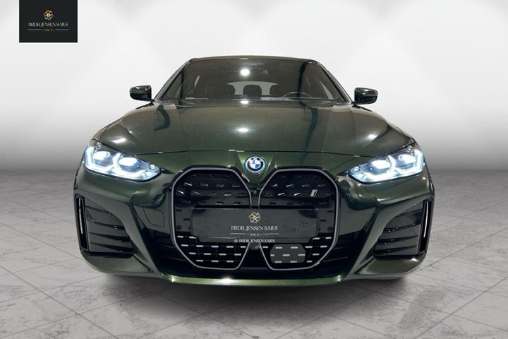 Grøn BMW i4 fra 2023