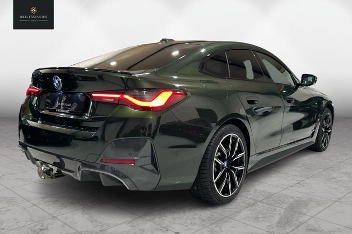 Grøn BMW i4 fra 2023