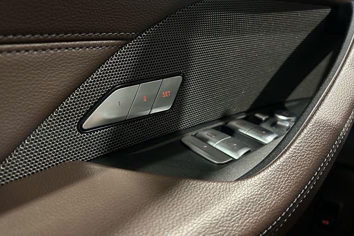 Grøn BMW i4 fra 2023