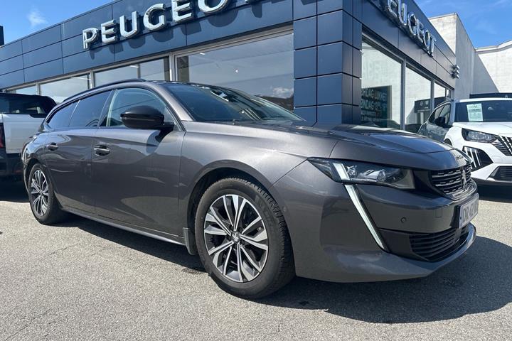 Grå Peugeot 508 fra 2023