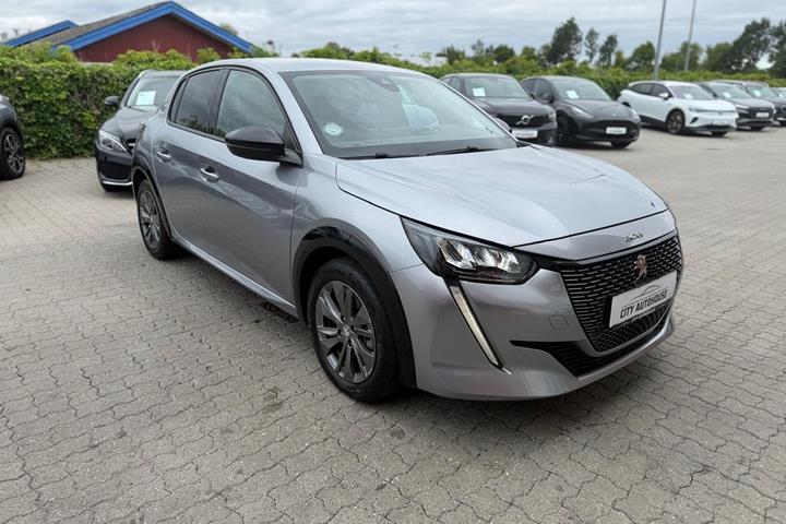 Sølv Peugeot e-208 fra 2022