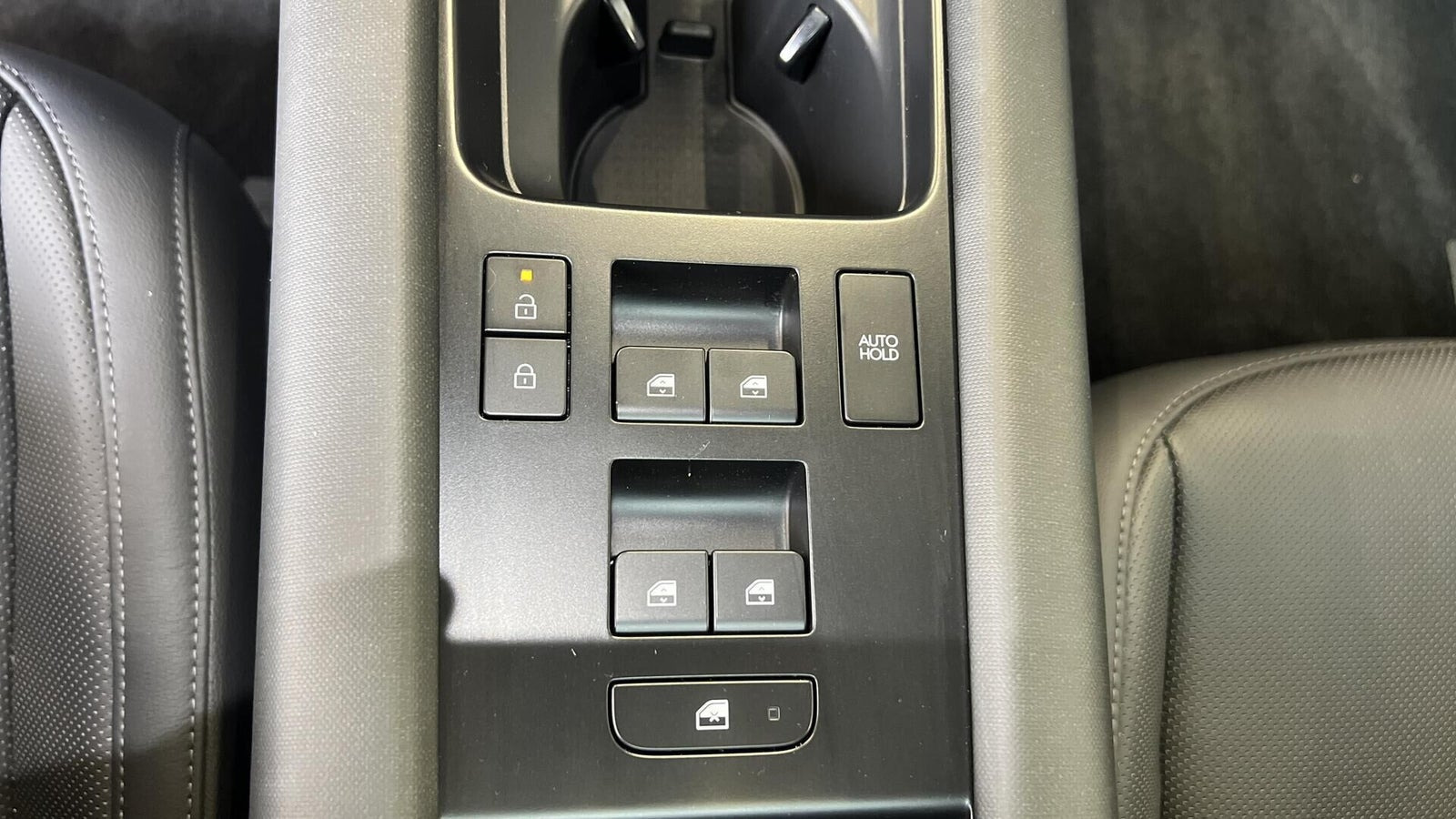 Blå Hyundai Ioniq 6 fra 2024