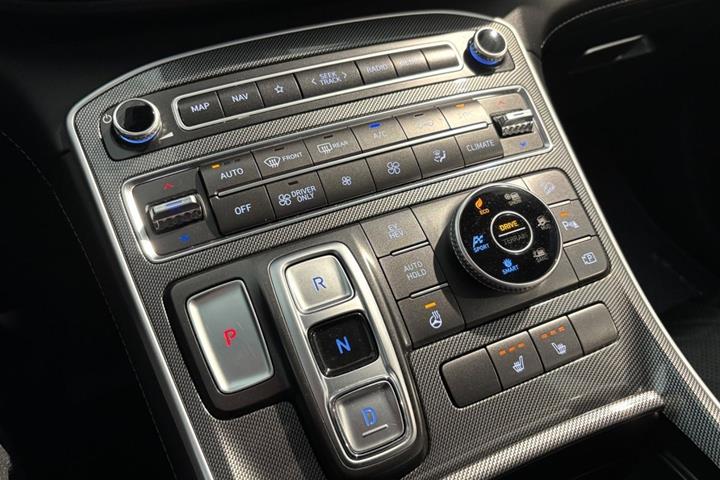 undefined Hyundai Santa Fe fra 2021