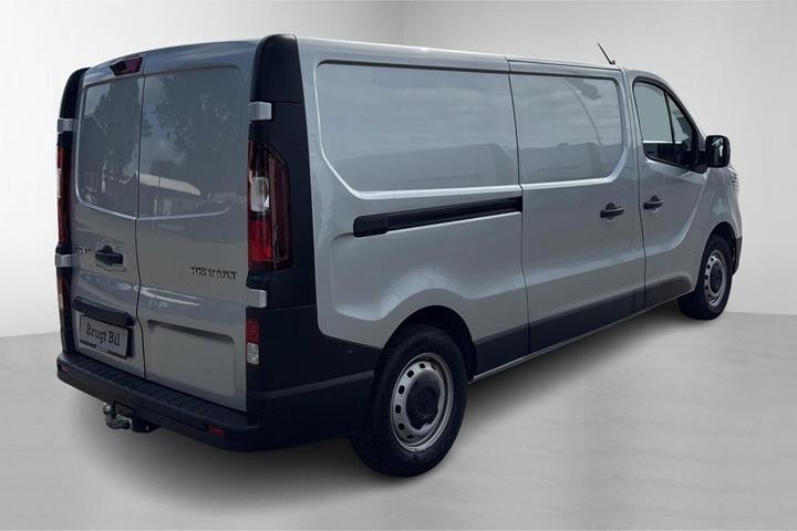 Sølv Renault Trafic fra 2024