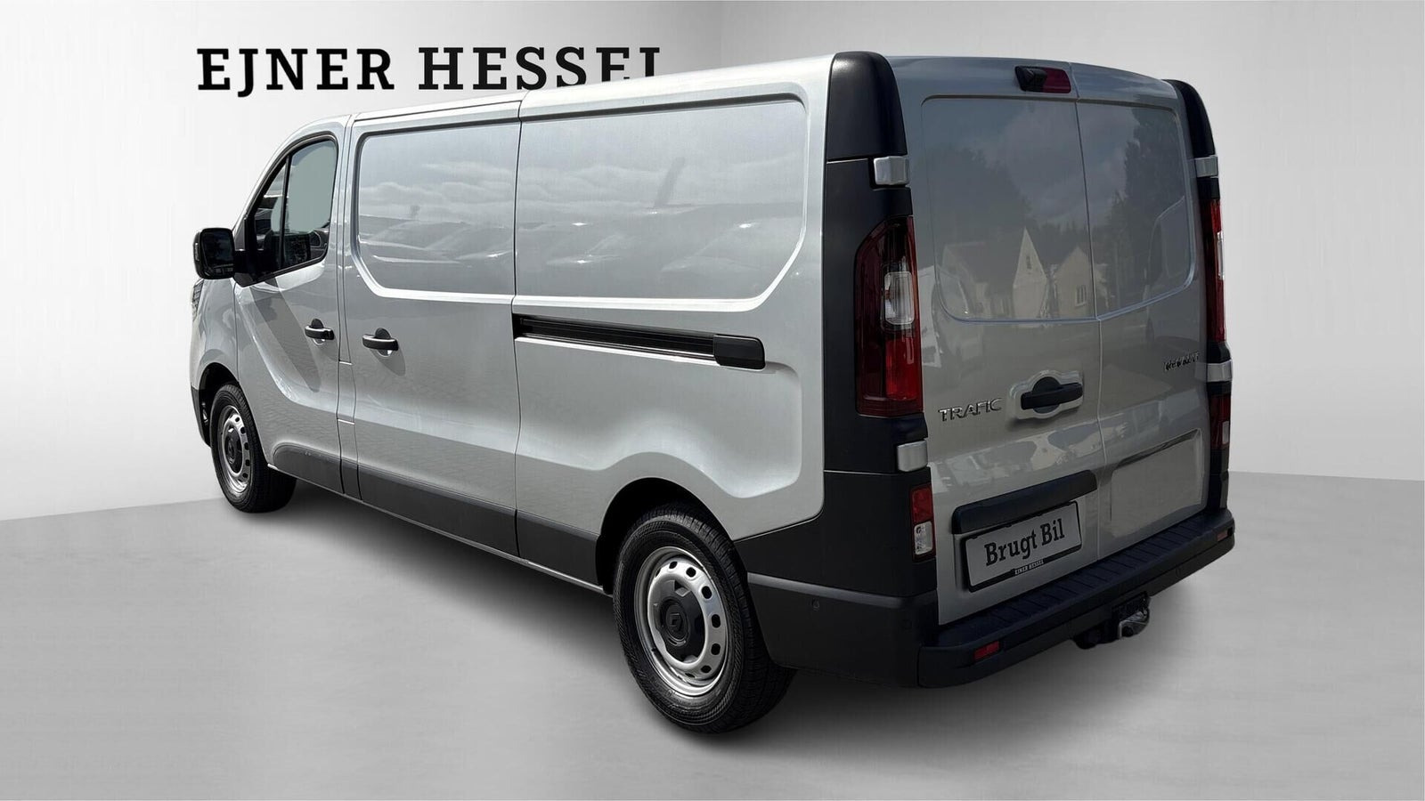 Sølv Renault Trafic fra 2024