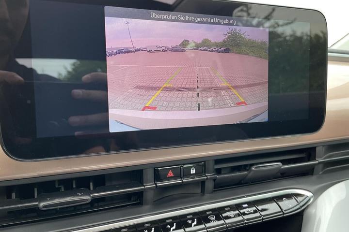 Pink Fiat 500e fra 2023