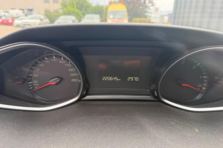 undefined Peugeot 308 fra 2017