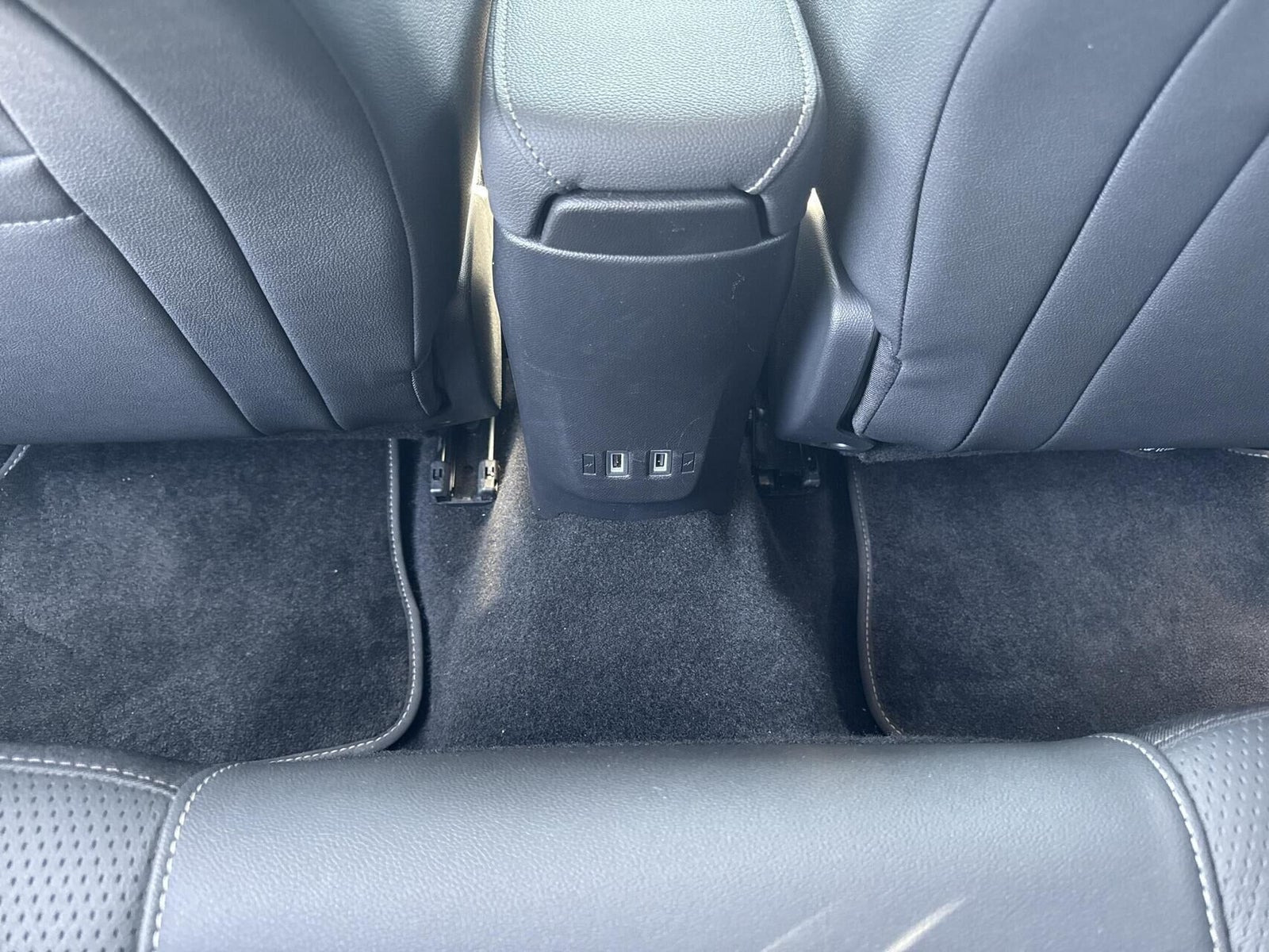 Hvid Opel Mokka-e fra 2022
