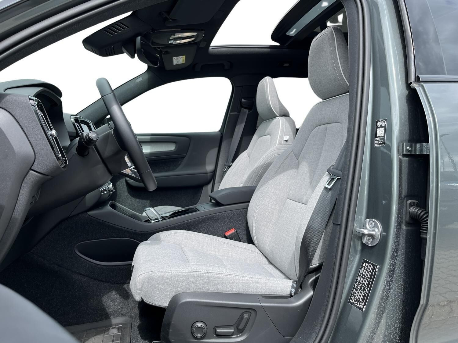Grøn Volvo EX40 fra 2026