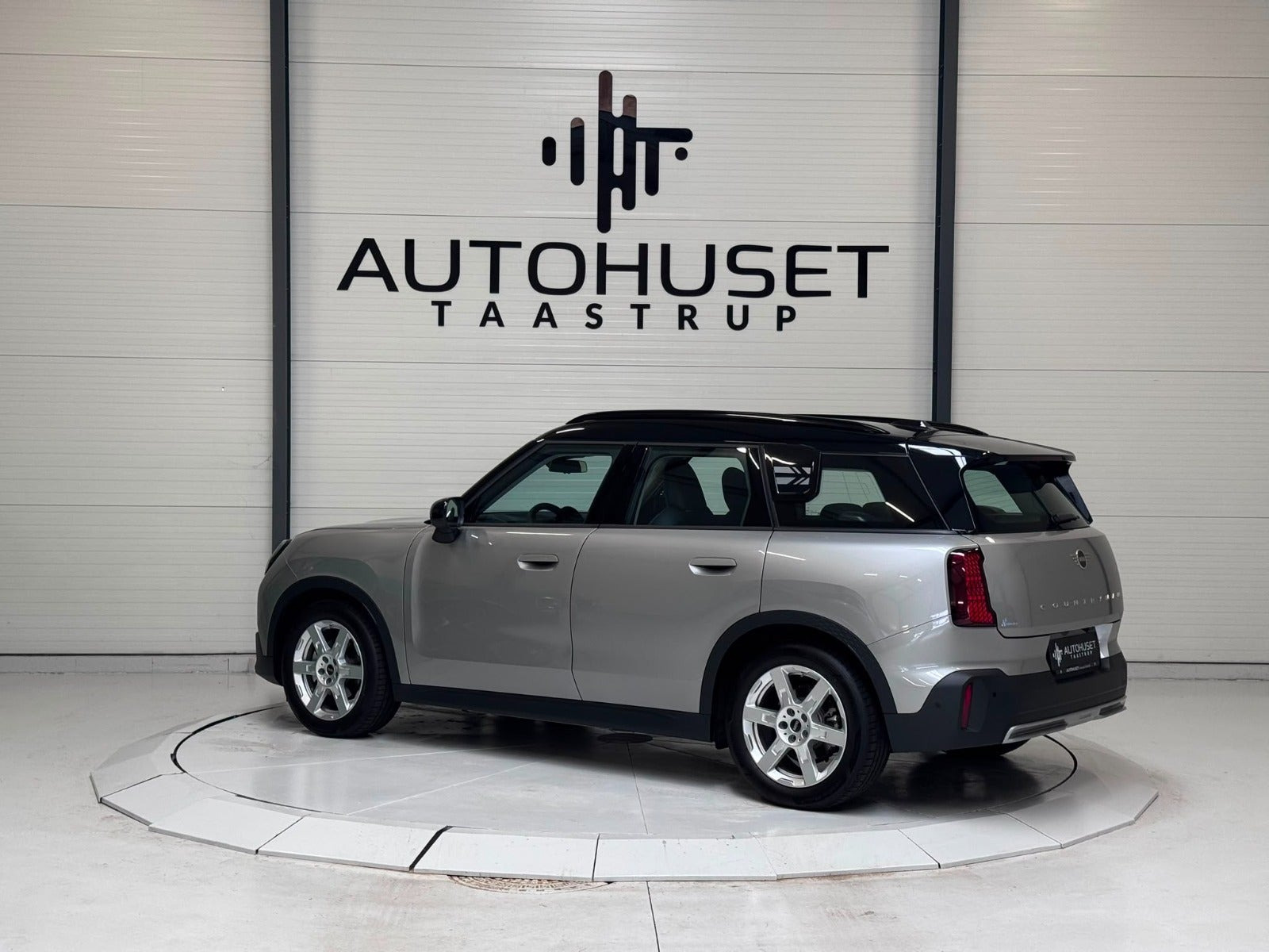 Sølv Mini Countryman E fra 2025