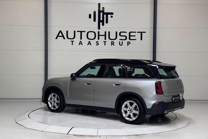 Sølv Mini Countryman E fra 2025