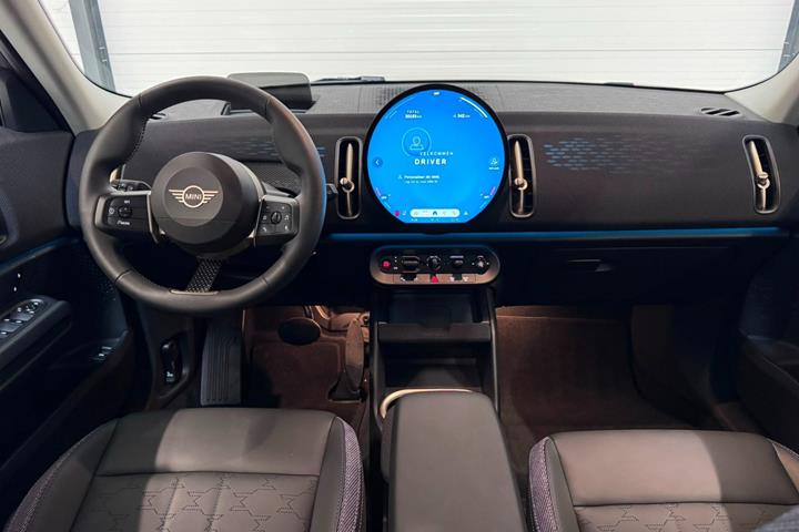 Sølv Mini Countryman E fra 2025