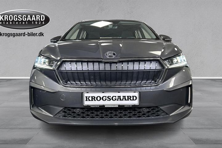 Grå Skoda Enyaq fra 2023