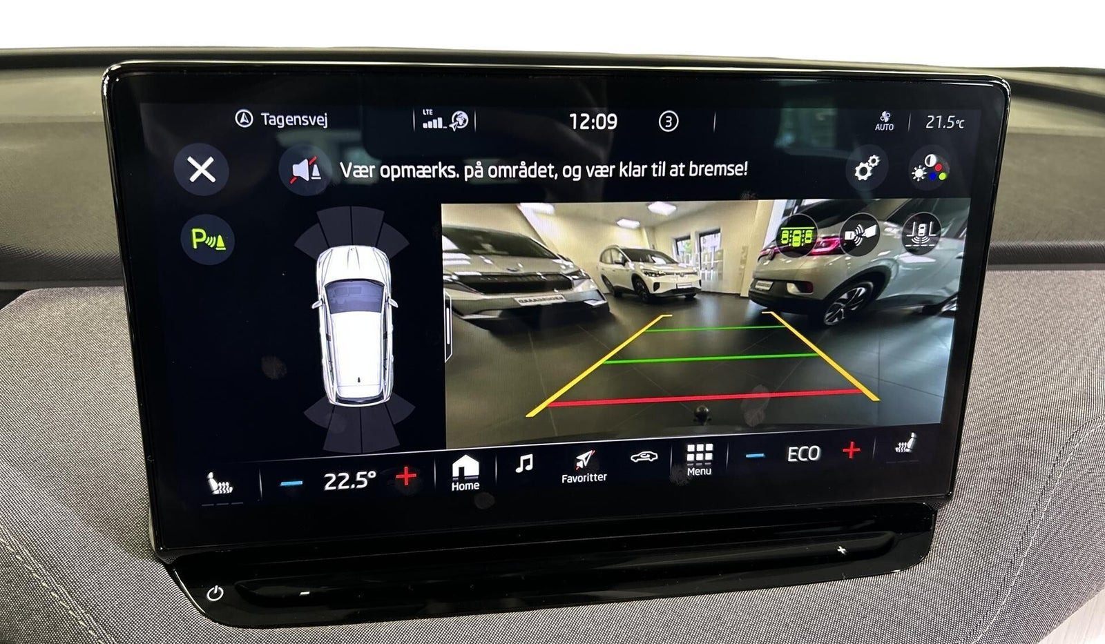 Grå Skoda Enyaq fra 2023