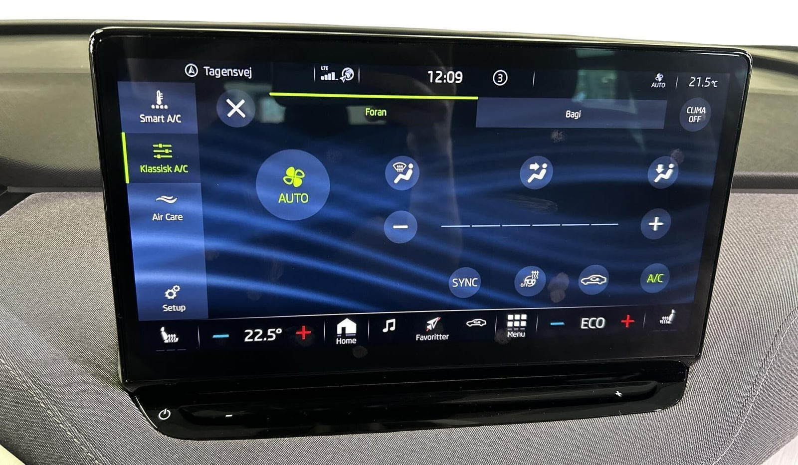 Grå Skoda Enyaq fra 2023