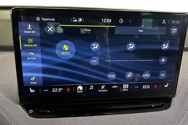 Grå Skoda Enyaq fra 2023