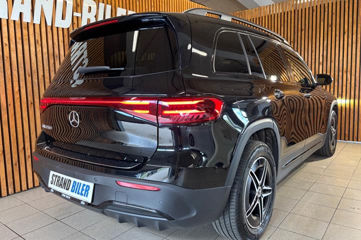 Sort Mercedes EQB250+ fra 2025