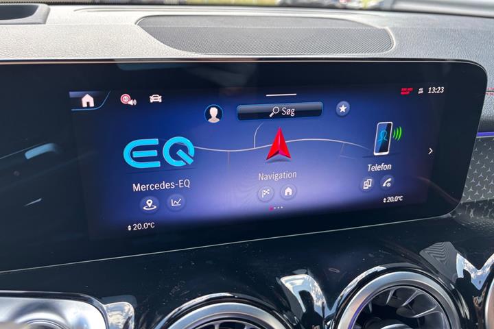 Sort Mercedes EQB250+ fra 2025