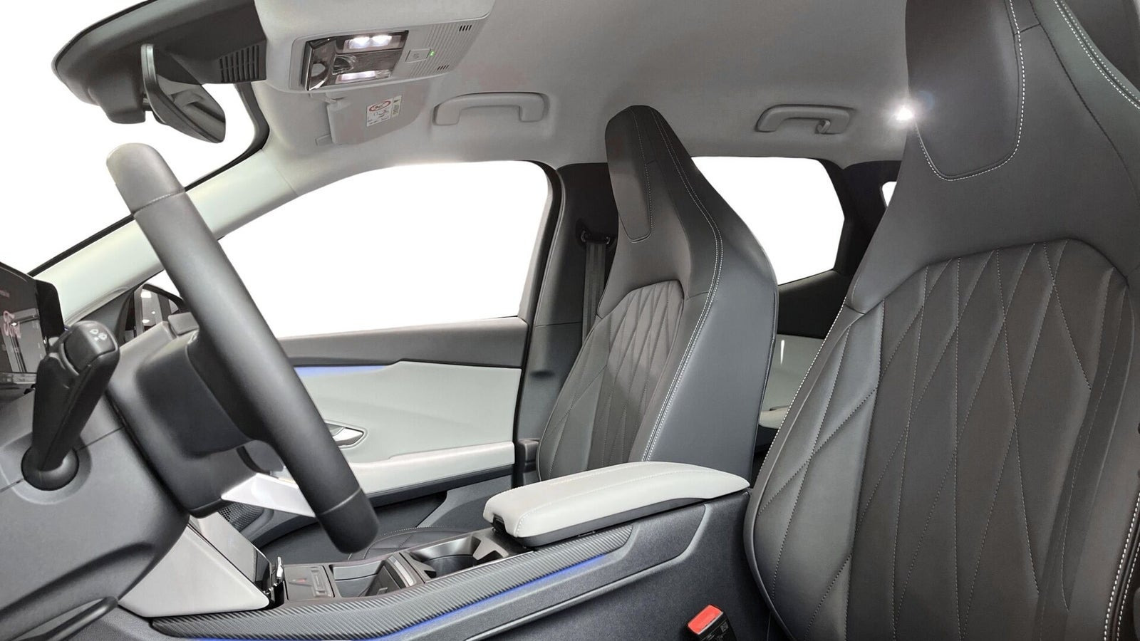 Sort Ford Explorer fra 2026