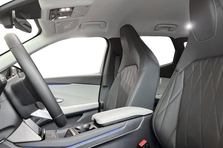 Sort Ford Explorer fra 2026