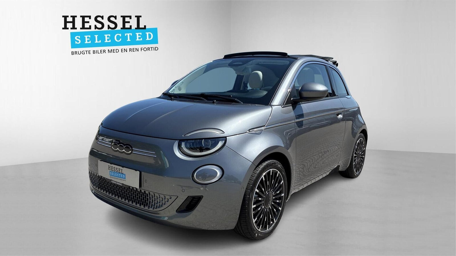 Grå Fiat 500e fra 2023